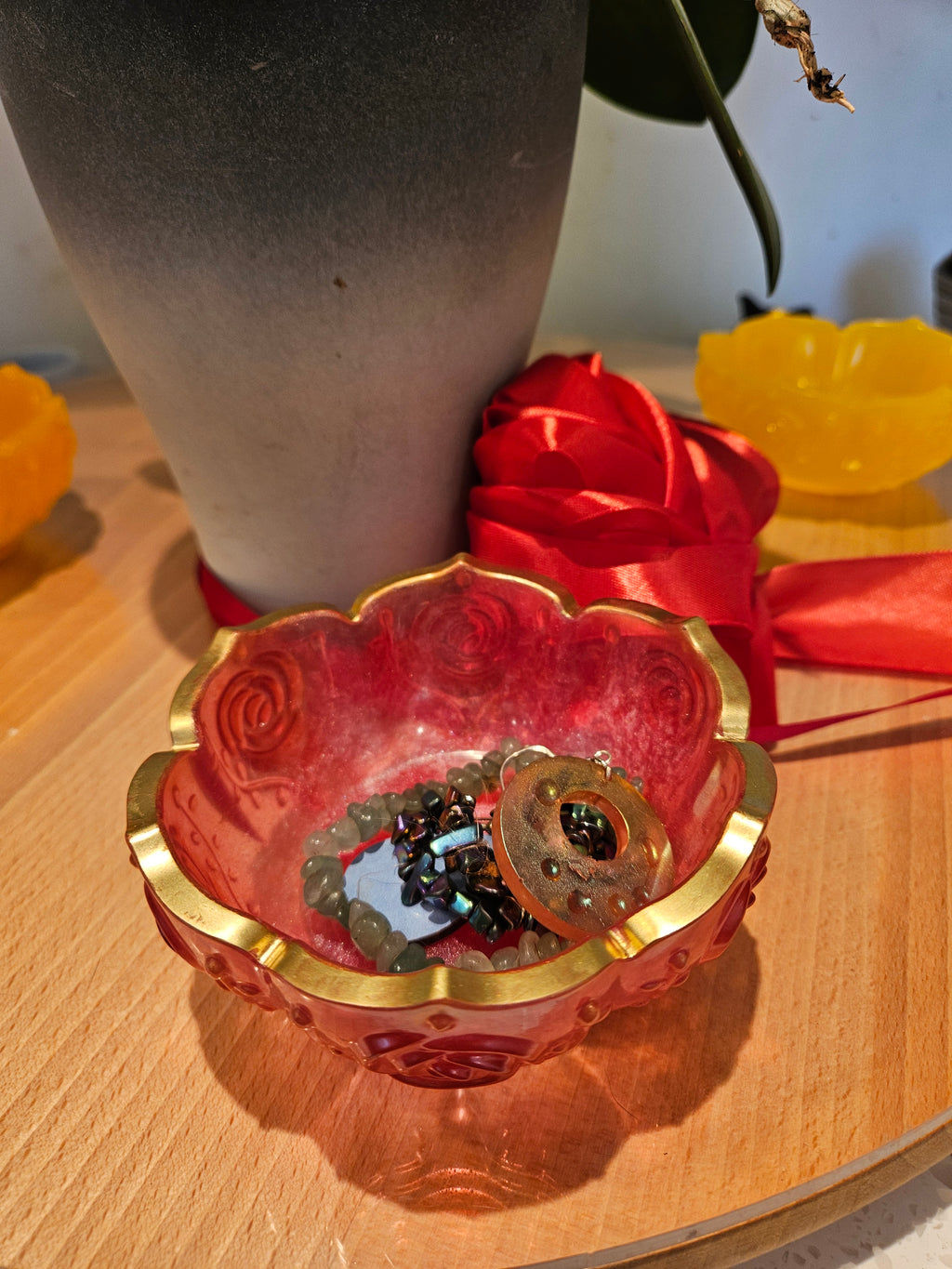 Handmade, Pink & Gold one-of-a-kind resin bowl — no two are ever the same.